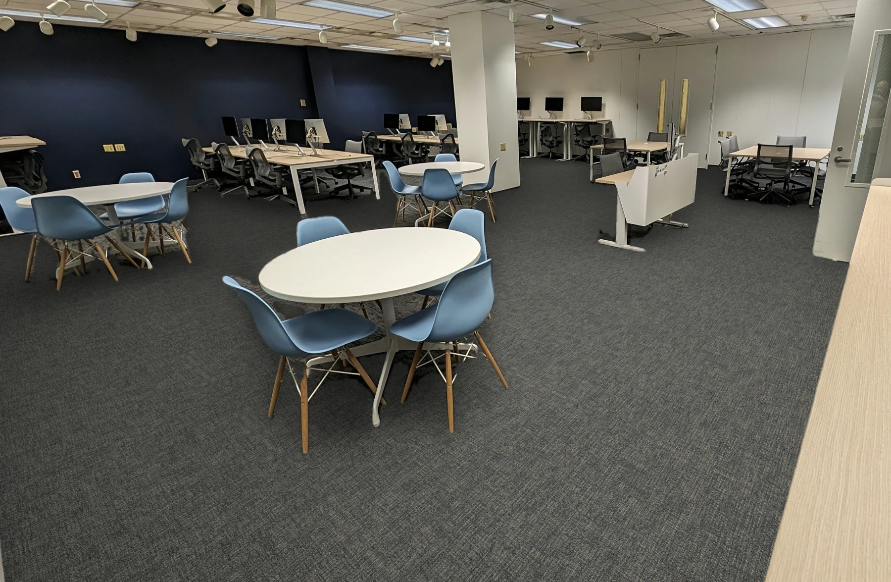Historical Bentley simulation showing Multiplay II Cooldown carpet in the Co-Lab reference room